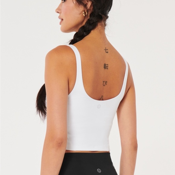 Gilly Hicks Active Plunge Sports Bra Tank - Picture 2 of 6